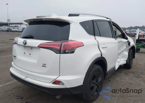 2018 Toyota Rav4 Le z USA, uszkodzony, nr VIN JTMBFREV1JD241818